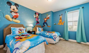 Spacious 10 Bdrm House with Private Pool and Spa at Encore
